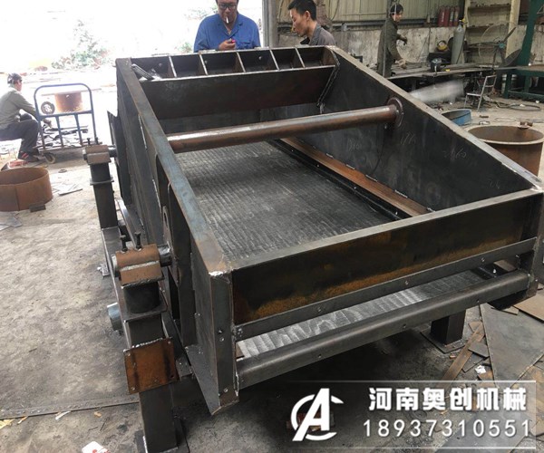 投资一台大型高频振动脱水筛械设备多少钱？